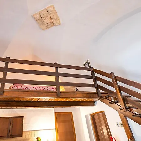 Holiday home La Corte Dei Templari Nicola