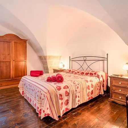 Casa vacanze La Corte Dei Templari Nicola Maruggio